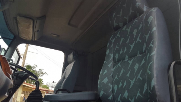 ขาย HINO MEGA 220 แรงม้า แทงค์น้ำมัน 16000 ลิตร ขาย HINO MEGA 220 แรงม้า แทงค์น้ำมัน 16000 ลิตร