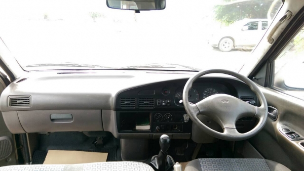 รถตู้ KIA pregio 2003 รถตู้ KIA pregio 2003