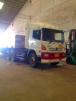 ขายด่วน รถสิบล้อหัวลากพร้อมหางสามเพลาพื้นเรียบ  HINO  MEGA   344  ปี54  สภาพดีมาก  พร้อมใช้งาน  เอกสารพร้อม