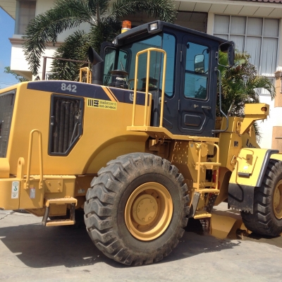 รถตักล้อยาง