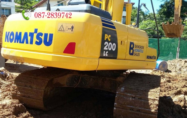ขายดาวน์ จำนวน 3 คัน รถแบคโฮบูมยาว Komatsu PC200LC-8M0