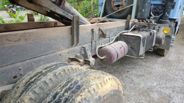 รถอีซุซุ 6 ล้อดั้ม NPR / เปลื่ยนเครื่อง 125 แรงม้า ปี 46.    สนใจติดต่อ  081 - 6079515