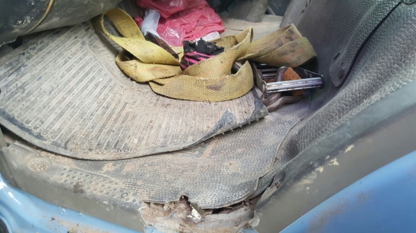 รถอีซุซุ 6 ล้อดั้ม NPR / เปลื่ยนเครื่อง 125 แรงม้า ปี 46.    สนใจติดต่อ  081 - 6079515