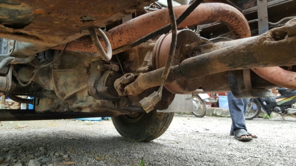 รถอีซุซุ 6 ล้อดั้ม NPR / เปลื่ยนเครื่อง 125 แรงม้า ปี 46.    สนใจติดต่อ  081 - 6079515