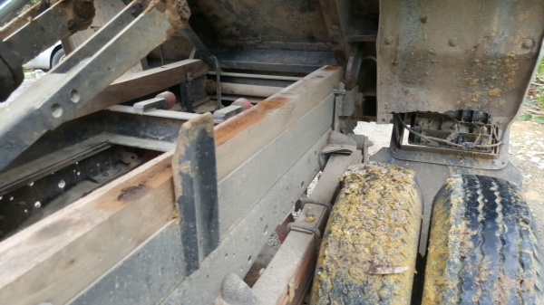 รถอีซุซุ 6 ล้อดั้ม NPR / เปลื่ยนเครื่อง 125 แรงม้า ปี 46.    สนใจติดต่อ  081 - 6079515