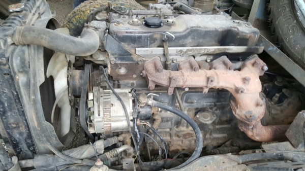 รถอีซุซุ 6 ล้อดั้ม NPR / เปลื่ยนเครื่อง 125 แรงม้า ปี 46.    สนใจติดต่อ  081 - 6079515