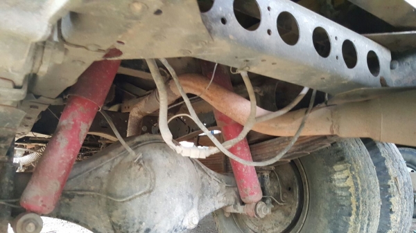 รถอีซุซุ 6 ล้อดั้ม NPR / เปลื่ยนเครื่อง 125 แรงม้า ปี 46.    สนใจติดต่อ  081 - 6079515