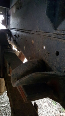 รถอีซุซุ 6 ล้อดั้ม NPR / เปลื่ยนเครื่อง 125 แรงม้า ปี 46.    สนใจติดต่อ  081 - 6079515