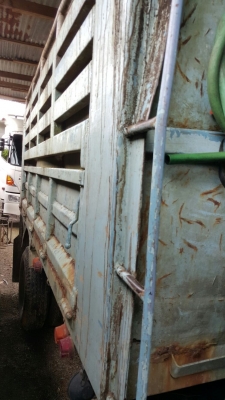 รถอีซุซุ 6 ล้อดั้ม NPR / เปลื่ยนเครื่อง 125 แรงม้า ปี 46.    สนใจติดต่อ  081 - 6079515