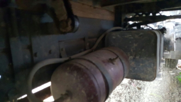 รถอีซุซุ 6 ล้อดั้ม NPR / เปลื่ยนเครื่อง 125 แรงม้า ปี 46.    สนใจติดต่อ  081 - 6079515