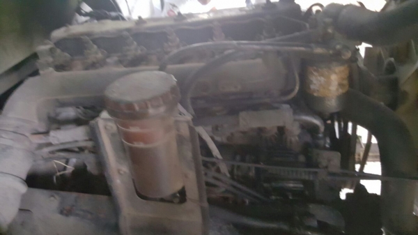 รถอีซูซุ 10 ล้อ หลังถนน FVM 175 แรงม้า.  ปี 38   สนใจติดต่อ  081 - 6079515