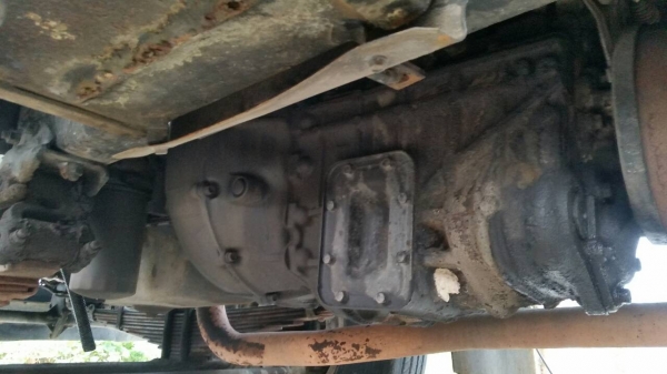 รถอีซูซุ 10 ล้อ หลังถนน FVM  195 แรงม้า. ปี 43.   สนใจติดต่อ  081 - 6079515