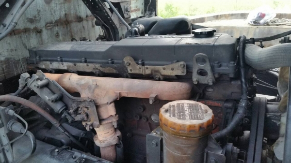 รถอีซูซุ 10 ล้อ หลังถนน FVM  195 แรงม้า. ปี 43.   สนใจติดต่อ  081 - 6079515