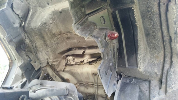 รถอีซูซุ 10 ล้อ หลังถนน FVM  195 แรงม้า. ปี 43.   สนใจติดต่อ  081 - 6079515