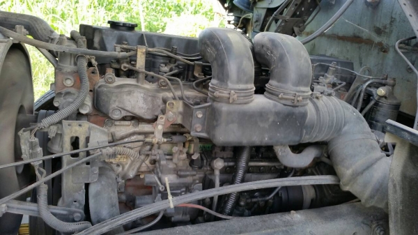 รถอีซูซุ 10 ล้อ หลังถนน FVM  195 แรงม้า. ปี 43.   สนใจติดต่อ  081 - 6079515