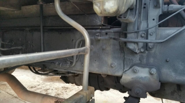 รถอีซูซุ 10 ล้อ หลังถนน FVM  195 แรงม้า. ปี 43.   สนใจติดต่อ  081 - 6079515