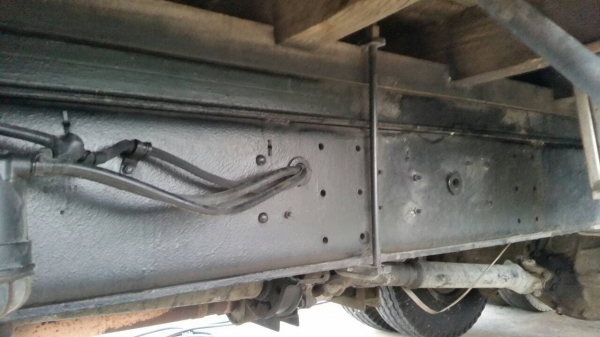 รถอีซูซุ 10 ล้อ หลังถนน FVM  195 แรงม้า. ปี 43.   สนใจติดต่อ  081 - 6079515