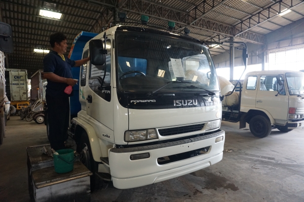 ISUZU DECA FTR 200แรงม้า ปี 51 รถห้างฯแท้