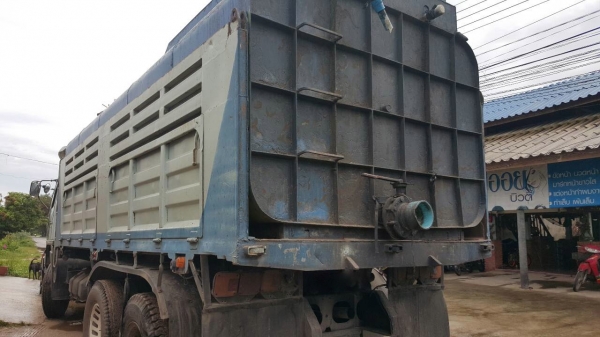 รถฮีโน่ 10 ล้อดั้ม FM2K 240 แรงม้า. ปี 42.   สนใจติดต่อ  081 - 6079515