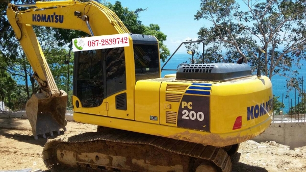 ขายดาวน์ จำนวน 4 คัน Komatsu PC 200-8M0