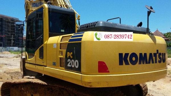 ขายดาวน์ จำนวน 4 คัน Komatsu PC 200-8M0