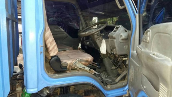 ขายดั้ม3คิว ISUZU NKR88แรง เครื่องดีแคชซีสวย สภาพพร้อมใช้งาน เอกสารพร้อมโอน สนใจโทร 090-8588220คุณนะ 093-3258446คุณบิว หรือเข้าดูสินค้าอื่นๆได้ที่ www.truck.in.th/498 หรือเพจFacebook ณรงค์ ซื้อขายรถมือสอง (เว็บไซต์ส่วนตัว) หรือFacebook ตลาดรถมือสอง คุณนะ