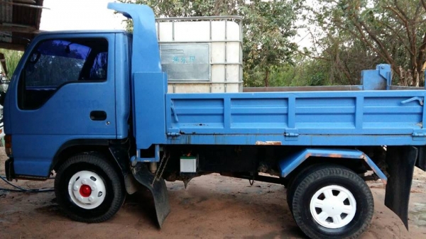 ขายดั้ม3คิว ISUZU NKR88แรง เครื่องดีแคชซีสวย สภาพพร้อมใช้งาน เอกสารพร้อมโอน สนใจโทร 090-8588220คุณนะ 093-3258446คุณบิว หรือเข้าดูสินค้าอื่นๆได้ที่ www.truck.in.th/498 หรือเพจFacebook ณรงค์ ซื้อขายรถมือสอง (เว็บไซต์ส่วนตัว) หรือFacebook ตลาดรถมือสอง คุณนะ