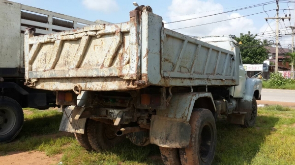 ขายด่วนหกล้อหน้ายาวดั้มเครื่องEH700 เฟืองท้ายใหญ่ดั้มยิงหน้าโทร0856842587