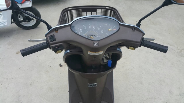 Honda cesta50cc4t สตาร์ทมือเท้า2ระบบ(ตัวนี้4จังหวะตัวใหม่) Honda cesta50cc4t สตาร์ทมือเท้า2ระบบ(ตัวนี้4จังหวะตัวใหม่)