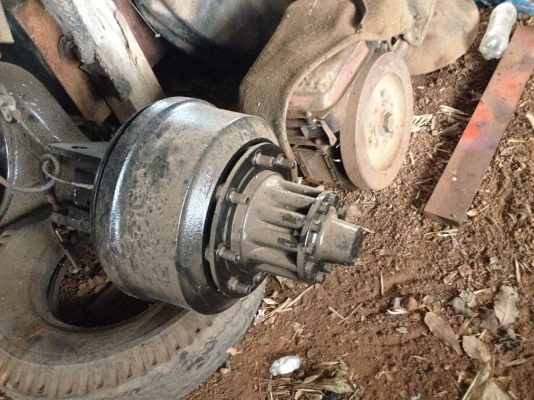 ขายเฟืองท้ายรถ6ล้อยาง900 ขายเฟืองท้ายรถ6ล้อยาง900