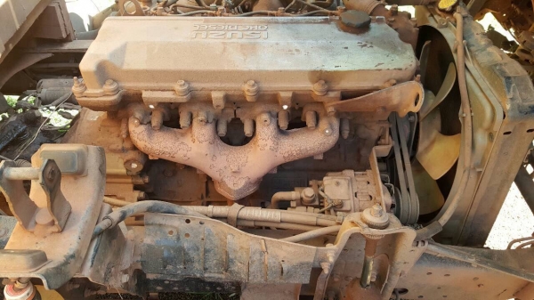 ขาย 6 ล้อ มีหลังคาโดยสาร ISUZU NKR ปี 40 เครื่อง 4HF1 ฝาขาว 120 แรงม้า คัสซีสวยตลอดเส้น ทะเบียนครบพร้อมโอน ราคาคุยกันได้ครับ