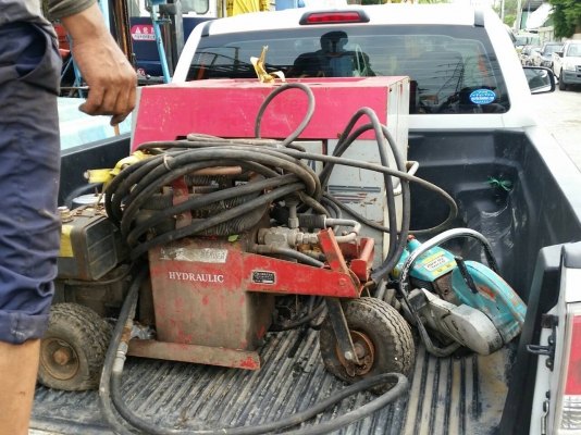 tractor-backhoe ได้จัดส่งตู้เชื่อมพร้อมเครื่องปั่นไฟ เครื่องตัดคอนกรีตหัวเข็ม, เครื่องปั่นไฮดอริก เรียบร้อยแล้วครับ tractor-backhoe ได้จัดส่งตู้เชื่อมพร้อมเครื่องปั่นไฟ เครื่องตัดคอนกรีตหัวเข็ม, เครื่องปั่นไฮดอริก เรียบร้อยแล้วครับ