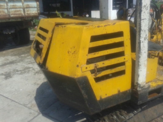 แม็คโคยี่ห้อ ISHIKO รุ่น IS-010  MODEL IS-010-SERIAL101212 เครื่อง 3 สูบ