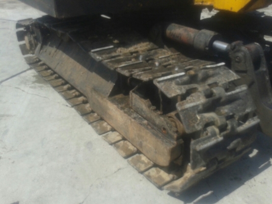 แม็คโคยี่ห้อ ISHIKO รุ่น IS-010  MODEL IS-010-SERIAL101212 เครื่อง 3 สูบ