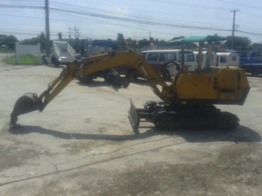 แม็คโคยี่ห้อ ISHIKO รุ่น IS-010  MODEL IS-010-SERIAL101212 เครื่อง 3 สูบ