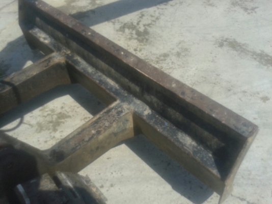 แม็คโคยี่ห้อ ISHIKO รุ่น IS-010  MODEL IS-010-SERIAL101212 เครื่อง 3 สูบ