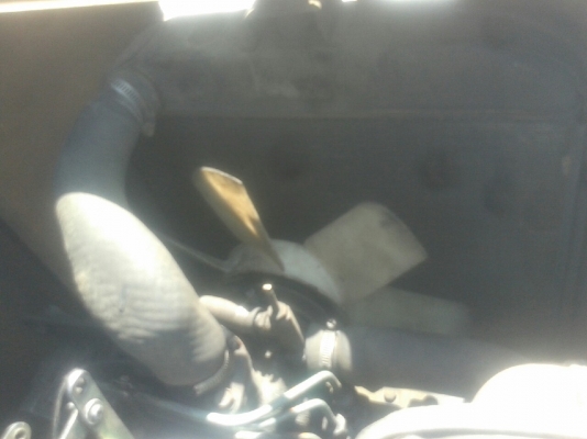 แม็คโคยี่ห้อ ISHIKO รุ่น IS-010  MODEL IS-010-SERIAL101212 เครื่อง 3 สูบ