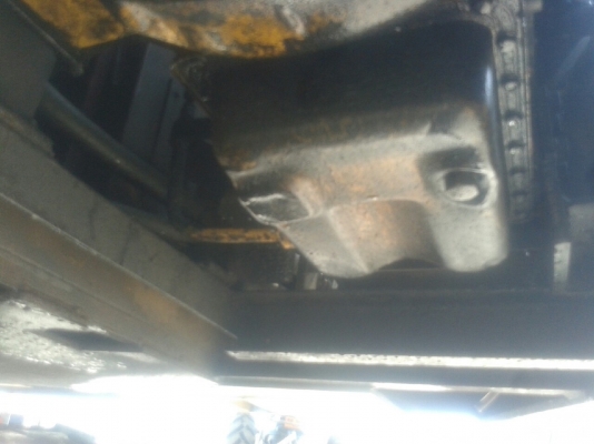 แม็คโคยี่ห้อ ISHIKO รุ่น IS-010  MODEL IS-010-SERIAL101212 เครื่อง 3 สูบ