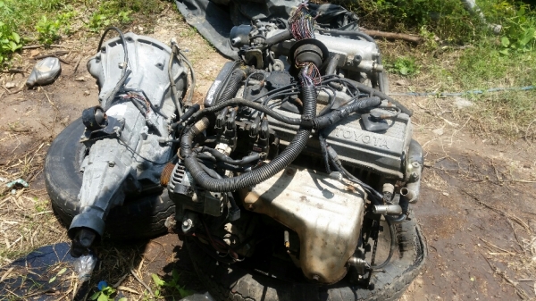 เครื่องโตโยต้า 3S พร้อมเกียร์ออโต้ มีอินวอย  ขาย 10,000 บาท