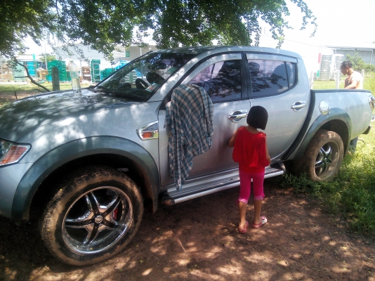 ไททัน4ประตูโฟ