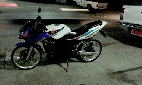 ขายรถ LS 125 สีน้ำเงิน ขาว ขายรถ LS 125 สีน้ำเงิน ขาว