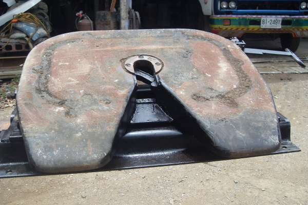 * ขายจานหน้าวัวพร้อมแท่น 11,000.- บาท