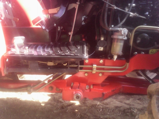 ขายรถไถยันมาร์รุ่น393พร้อมอุปกรณ์2ชิ้น รถพร้อมใช้งาน