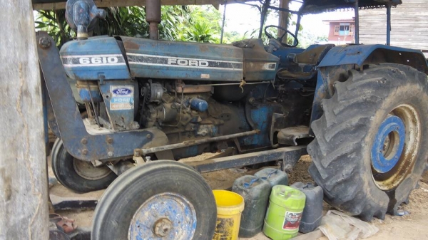 **270,000 บ.ต่อรอง/// รถไถ FORD 6610 เสื้อลาย เพลาเดียว มีเล่ม **ขาย FORD 6610 รถไถ1เพลา ท้ายใหญ่ สภาพดี ราคาเบา FARM TRACTOR FORD 6610 เสื้อลาย เครื่องเดิม ปั้มเดิม เกียร์77 ท้ายใหญ่ 7640 เครื่องดี ยังแน่นดี ปั้มดี แรง สตาร์ทง่าย เสียงนิ่ม ไม่หอบ ครับ เก