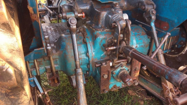 **270,000 บ.ต่อรอง/// รถไถ FORD 6610 เสื้อลาย เพลาเดียว มีเล่ม **ขาย FORD 6610 รถไถ1เพลา ท้ายใหญ่ สภาพดี ราคาเบา FARM TRACTOR FORD 6610 เสื้อลาย เครื่องเดิม ปั้มเดิม เกียร์77 ท้ายใหญ่ 7640 เครื่องดี ยังแน่นดี ปั้มดี แรง สตาร์ทง่าย เสียงนิ่ม ไม่หอบ ครับ เก