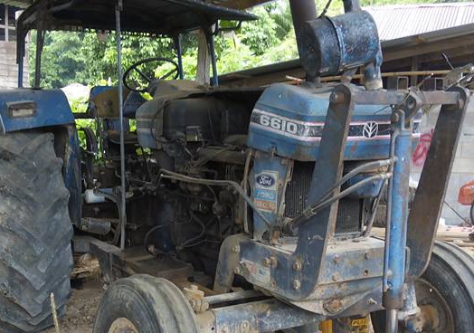 **270,000 บ.ต่อรอง/// รถไถ FORD 6610 เสื้อลาย เพลาเดียว มีเล่ม **ขาย FORD 6610 รถไถ1เพลา ท้ายใหญ่ สภาพดี ราคาเบา FARM TRACTOR FORD 6610 เสื้อลาย เครื่องเดิม ปั้มเดิม เกียร์77 ท้ายใหญ่ 7640 เครื่องดี ยังแน่นดี ปั้มดี แรง สตาร์ทง่าย เสียงนิ่ม ไม่หอบ ครับ เก