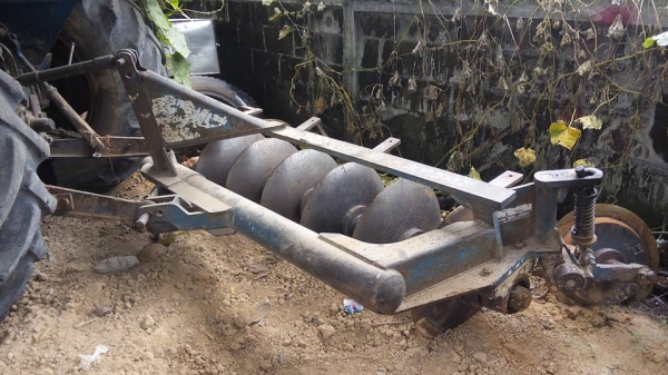 **270,000 บ.ต่อรอง/// รถไถ FORD 6610 เสื้อลาย เพลาเดียว มีเล่ม **ขาย FORD 6610 รถไถ1เพลา ท้ายใหญ่ สภาพดี ราคาเบา FARM TRACTOR FORD 6610 เสื้อลาย เครื่องเดิม ปั้มเดิม เกียร์77 ท้ายใหญ่ 7640 เครื่องดี ยังแน่นดี ปั้มดี แรง สตาร์ทง่าย เสียงนิ่ม ไม่หอบ ครับ เก