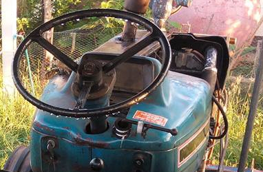 **270,000 บ.ต่อรอง/// รถไถ FORD 6610 เสื้อลาย เพลาเดียว มีเล่ม **ขาย FORD 6610 รถไถ1เพลา ท้ายใหญ่ สภาพดี ราคาเบา FARM TRACTOR FORD 6610 เสื้อลาย เครื่องเดิม ปั้มเดิม เกียร์77 ท้ายใหญ่ 7640 เครื่องดี ยังแน่นดี ปั้มดี แรง สตาร์ทง่าย เสียงนิ่ม ไม่หอบ ครับ เก