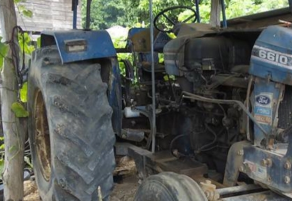 **270,000 บ.ต่อรอง/// รถไถ FORD 6610 เสื้อลาย เพลาเดียว มีเล่ม **ขาย FORD 6610 รถไถ1เพลา ท้ายใหญ่ สภาพดี ราคาเบา FARM TRACTOR FORD 6610 เสื้อลาย เครื่องเดิม ปั้มเดิม เกียร์77 ท้ายใหญ่ 7640 เครื่องดี ยังแน่นดี ปั้มดี แรง สตาร์ทง่าย เสียงนิ่ม ไม่หอบ ครับ เก