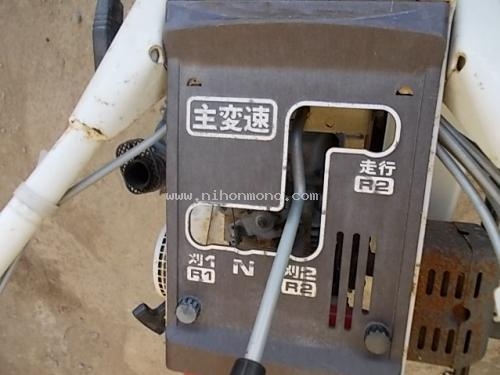 ขายถูก รถเกี่ยวข้าวเดินตาม MITSUBISHI  MB40 รหัสสินค้า : 80802713   Line ID: nihonmono หรือเพิ่มเติมไดที่ www.nihonmono.com